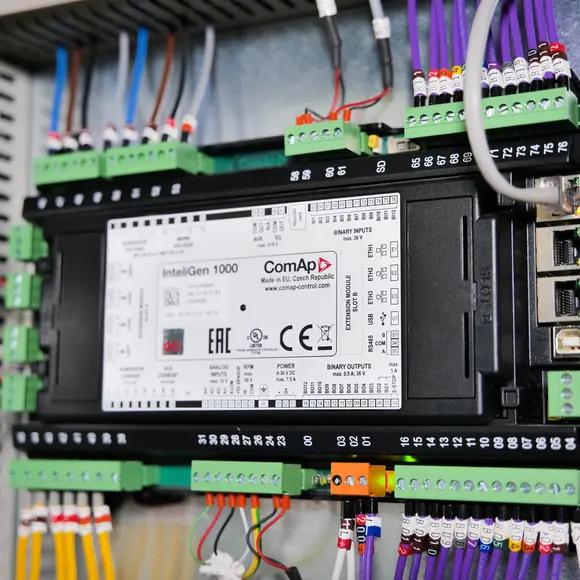 Back up power for a hospital with ComAp system