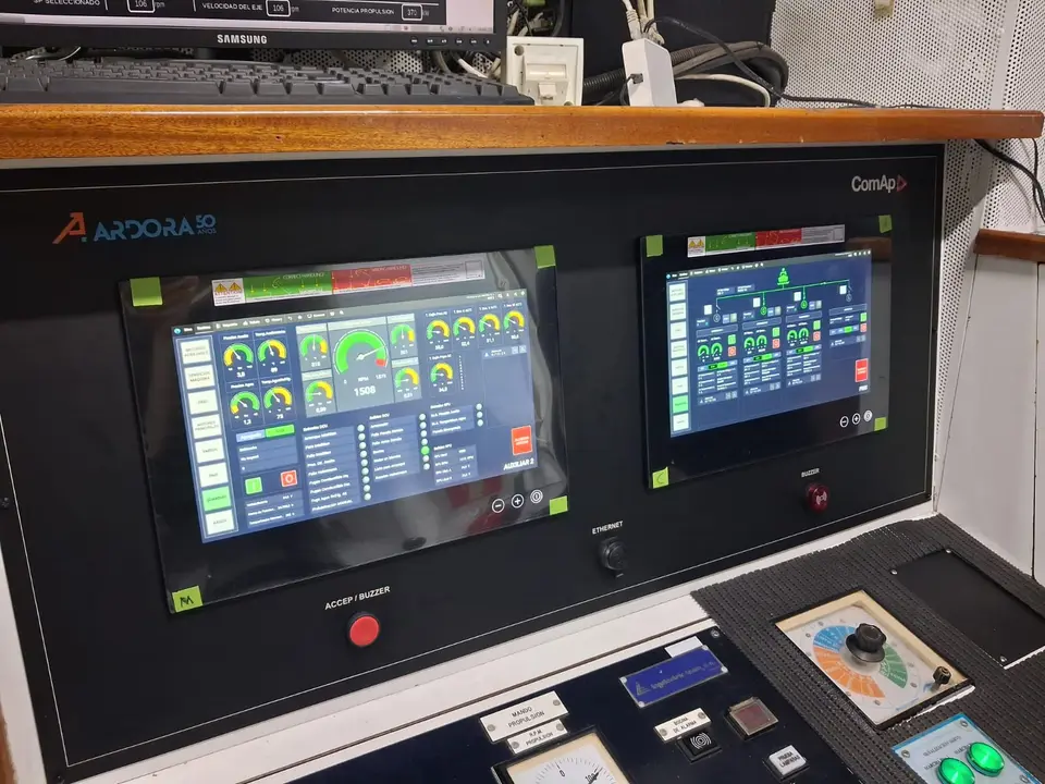 ComAp Marine display 2